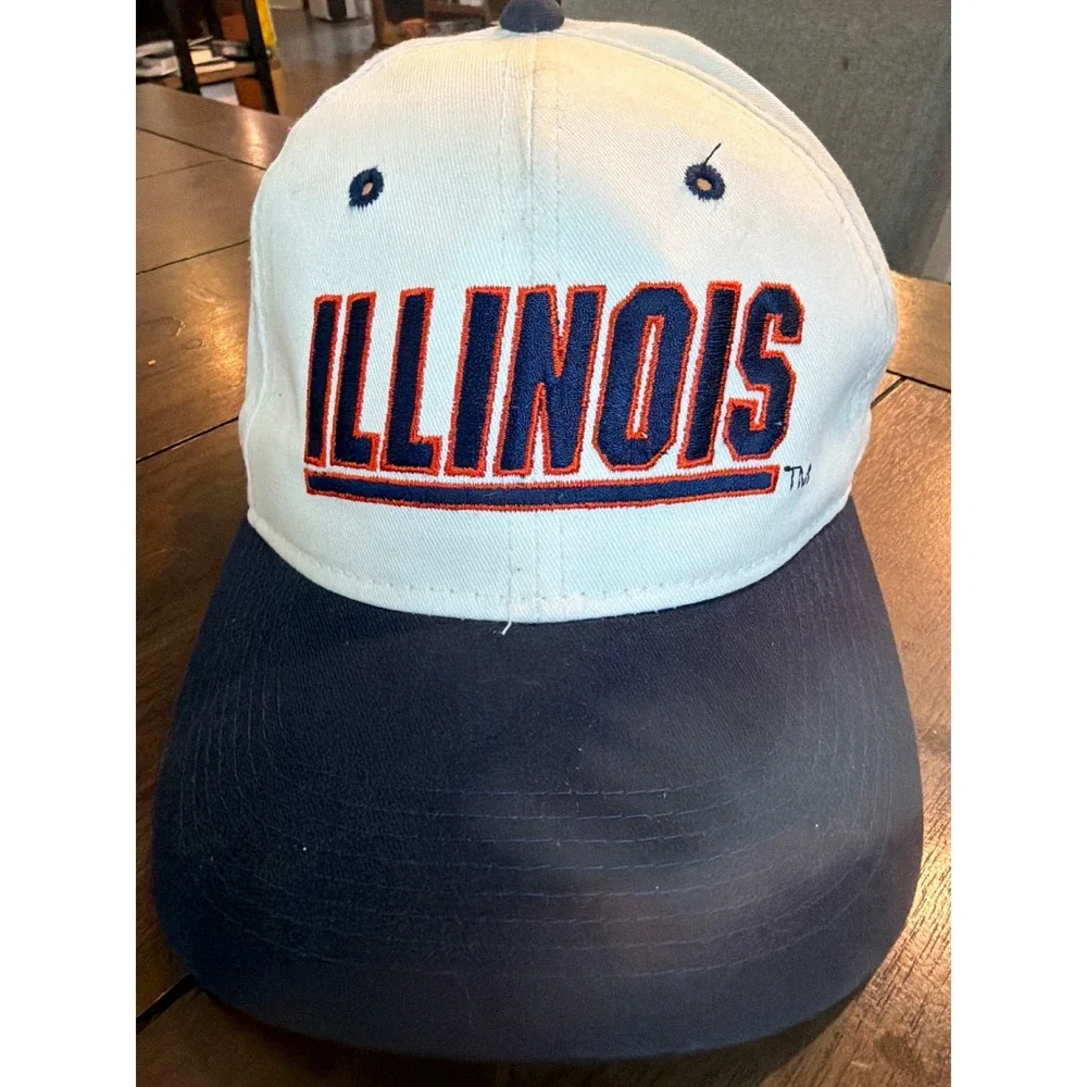 Vintage Fighting Illini Chief Illiniwek Snapback Hat White Navy